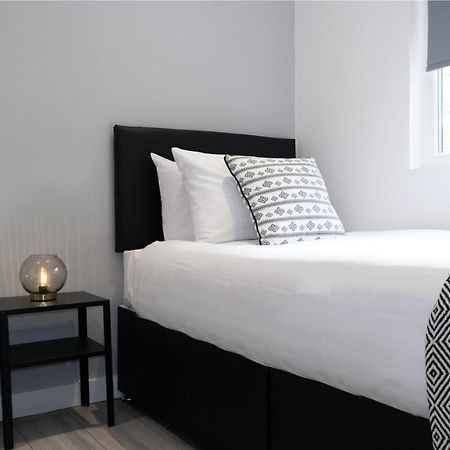 The Kop End Hotel By Serviced Living Liverpool Ngoại thất bức ảnh